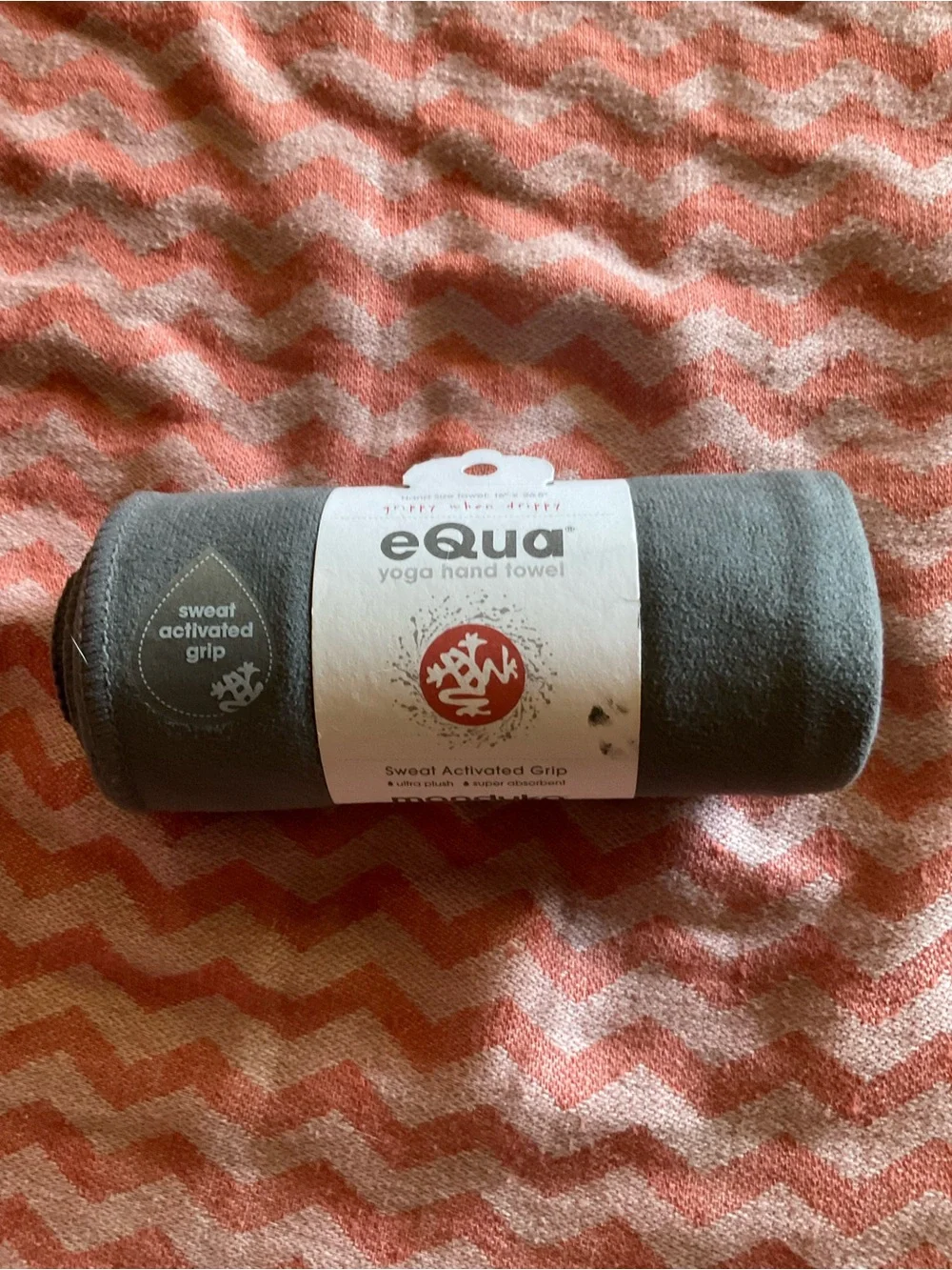 manduka eQua Yoga Hand Towel  Towel in Gray (Thunder) 16” x 26.5” New